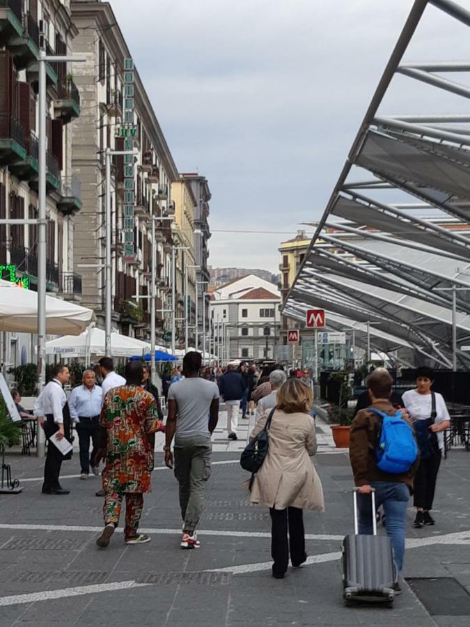 Metropolis Stazione Centrale Неаполь Экстерьер фото